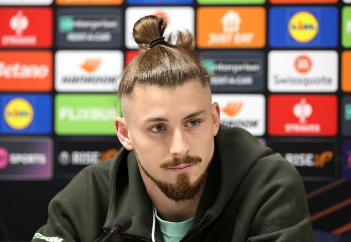 A venit vestea din Anglia. Ce se întâmplă cu Radu Drăguşin în Tottenham – Everton