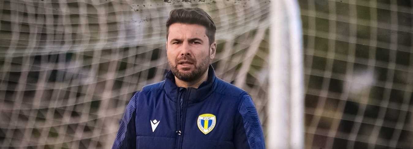 Adrian Mutu a început curățenia la Petrolul! Primul fotbalist la care renunță noul tehnician al ploieștenilor. EXCLUSIV