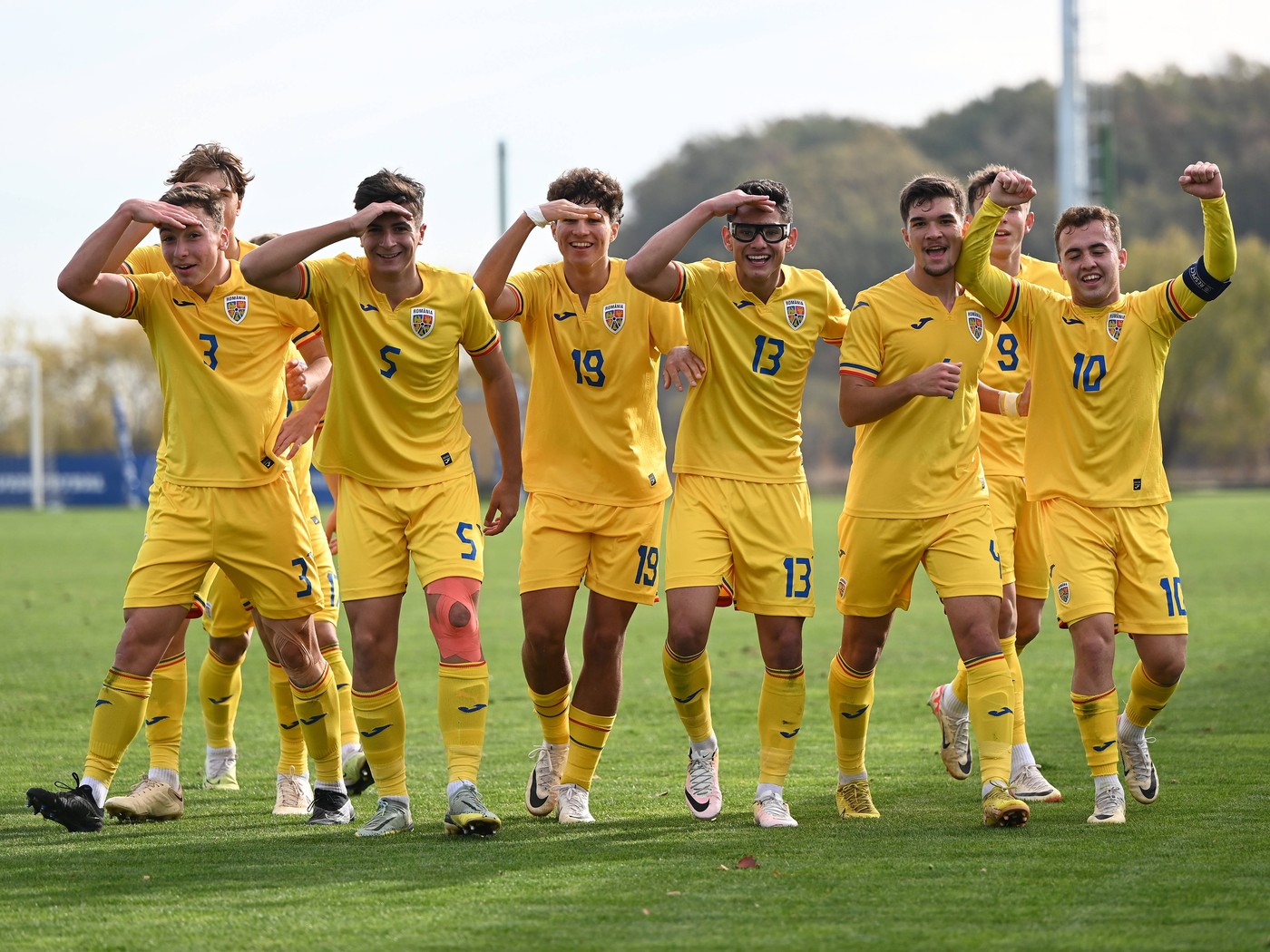 Atacantul de 17 ani a semnat cu CFR Cluj. Transferul zilei pentru Nelu Varga