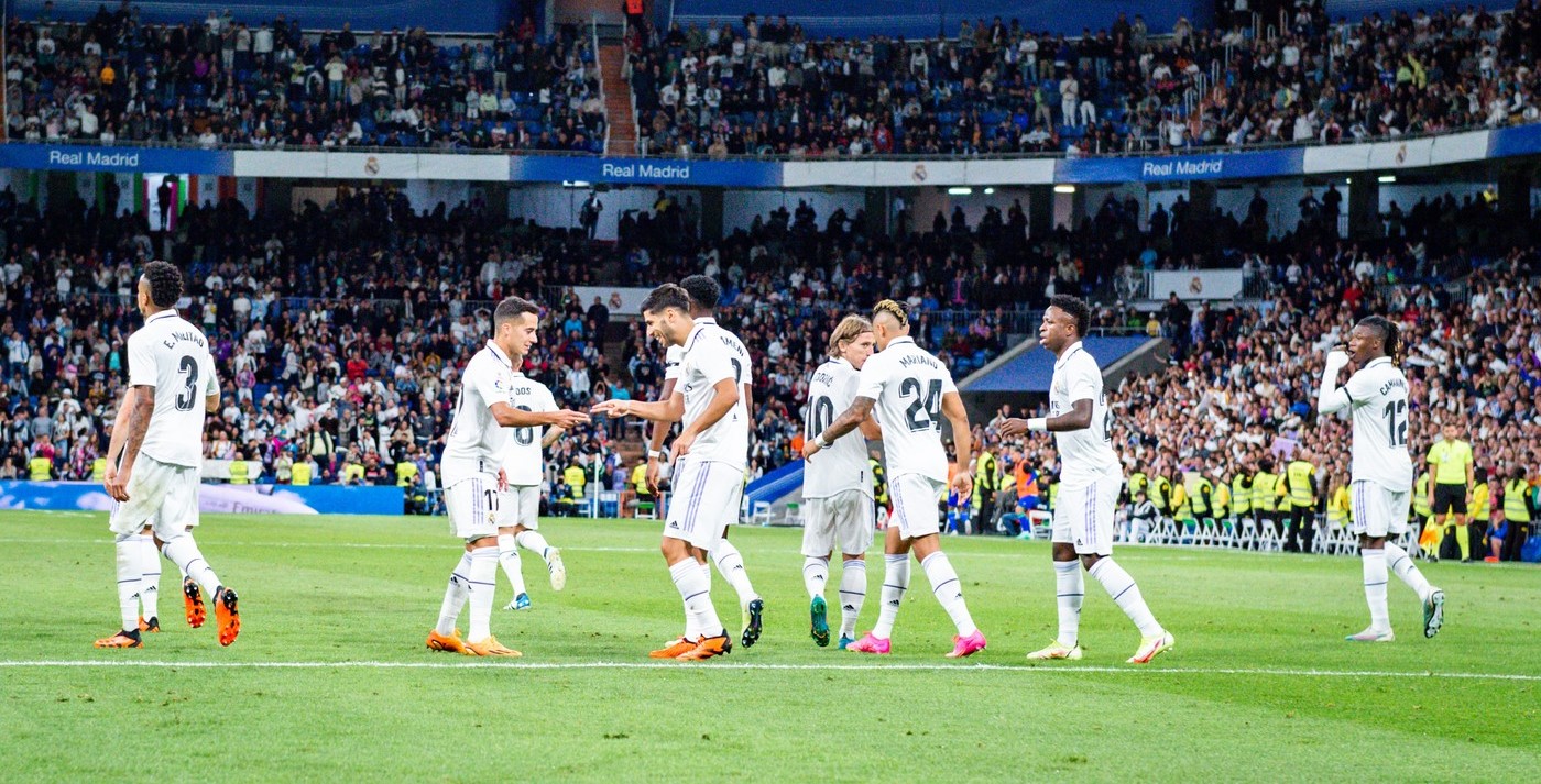 Atacantul lui Real Madrid a fost propus pentru un transfer șoc la Dinamo București în această iarnă. Vârful de 31 de ani a câştigat două Champions League şi le-a cerut „câinilor” un salariu de 1.000.000 de euro!