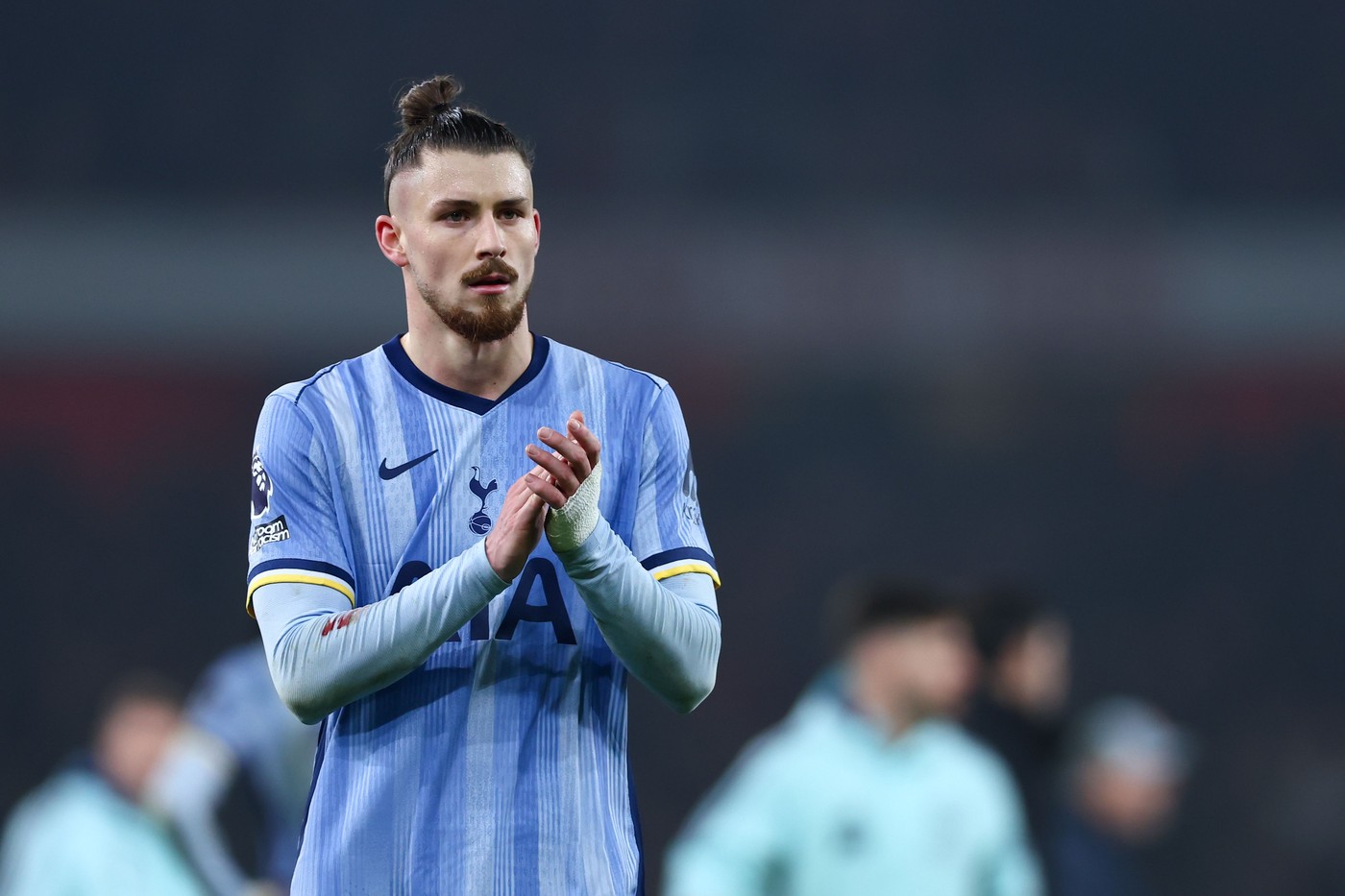 Britanicii l-au făcut praf pe Radu Drăgușin, după Arsenal – Tottenham 2-1: „Uneori, ai impresia asta despre el”