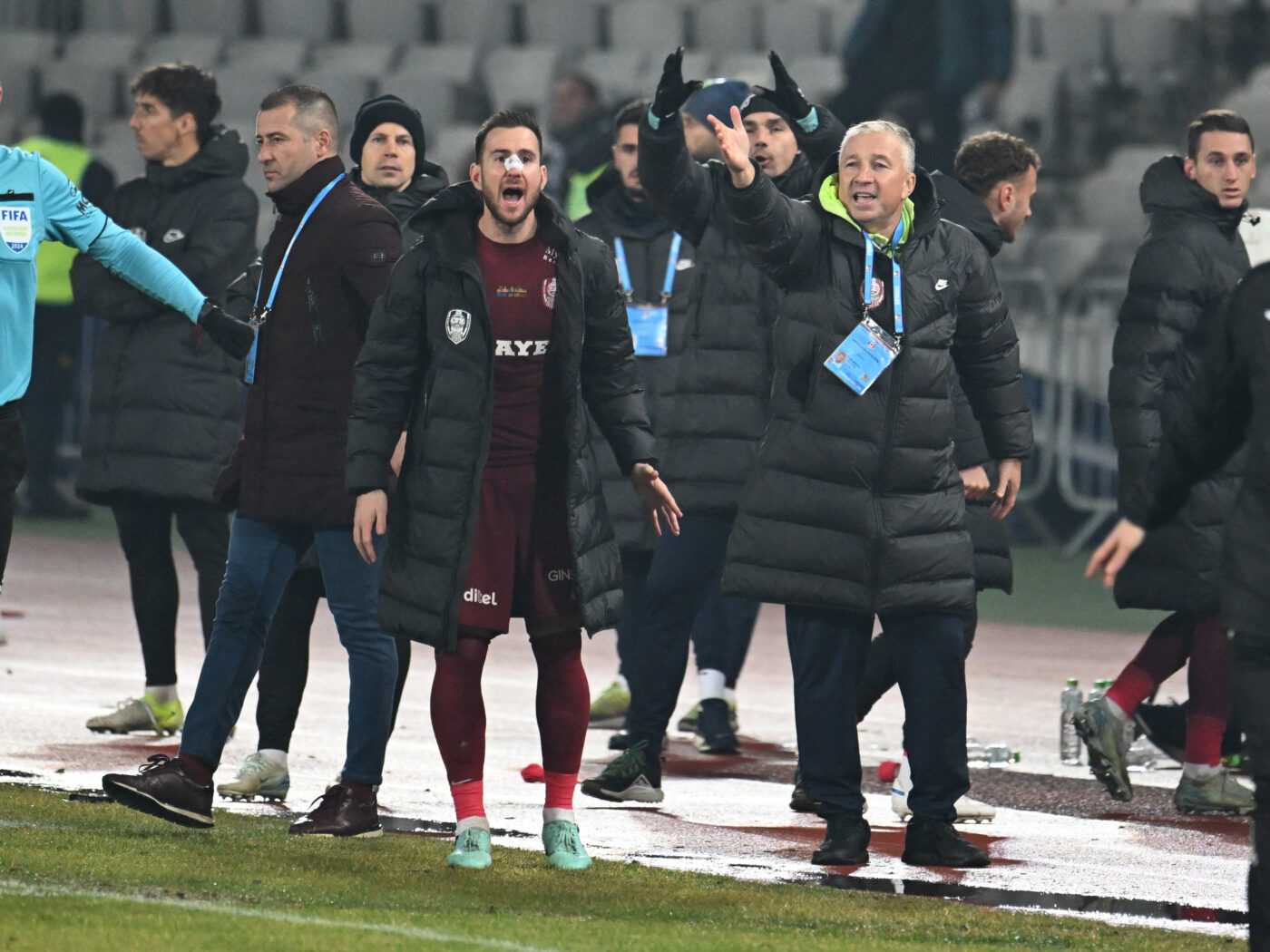 Dan Petrescu face prăpăd și distruge brigada de arbitri, după FC Botoșani – CFR Cluj 1-1: „Nu ai voie să nu-l vezi la VAR!”