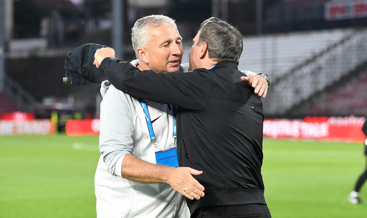 Dan Petrescu îi dă lovitura lui Gică Hagi. Transferul pe care Nelu Varga îl face, deşi „Regele” era gata să semneze cu fotbalistul