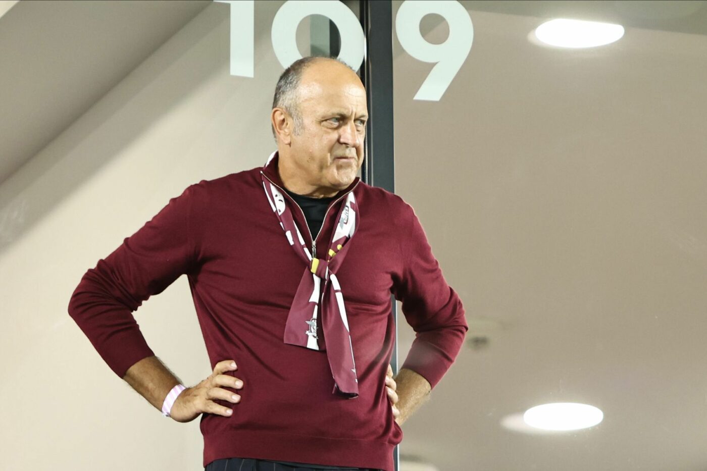 Dan Șucu a dat de belea cu suporterii și la Genoa. E bun de plată din cauza lor, așa cum s-a întâmplat și la Rapid și s-a enervat