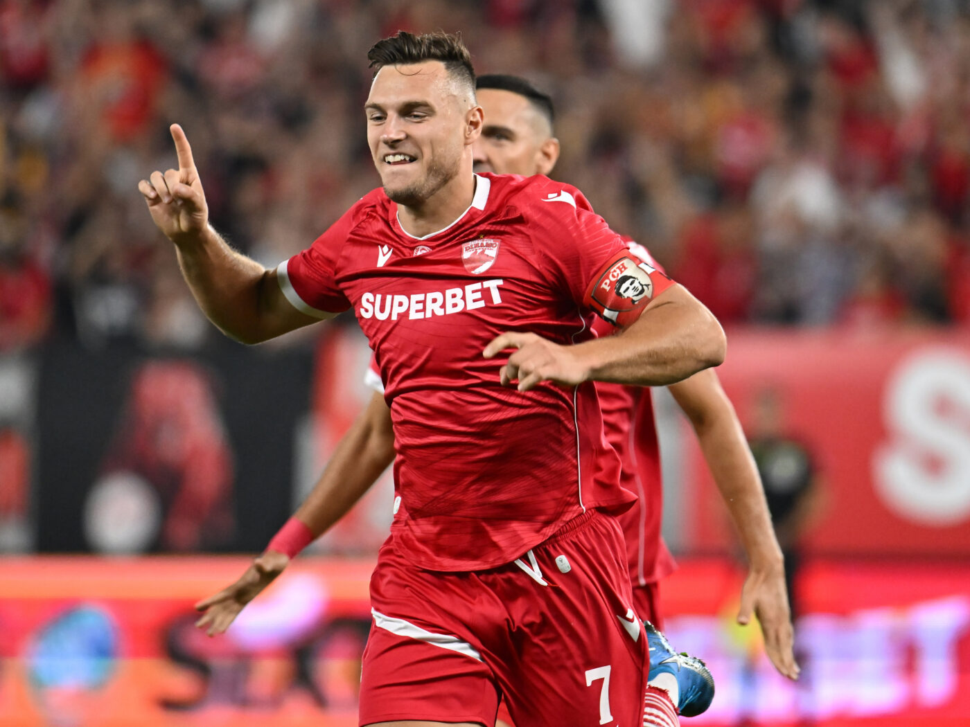 Dennis Politic merge la FCSB – Manchester United şi a dat pronosticul: „Ei vor câştiga”