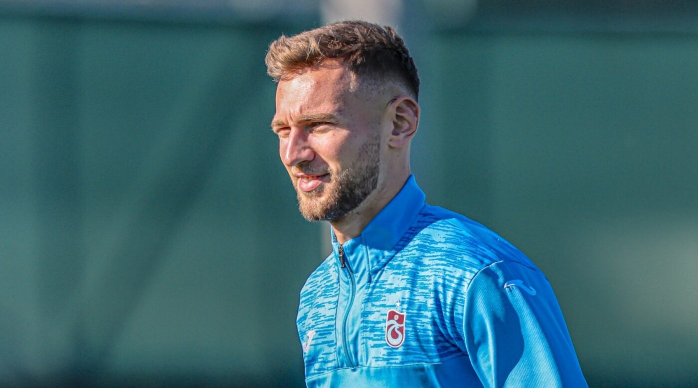 E gata cu transferul lui Denis Drăguş la Rapid. Britanicii au făcut anunțul despre destinația atacantului lui Mircea Lucescu: „Chestiune de ore”
