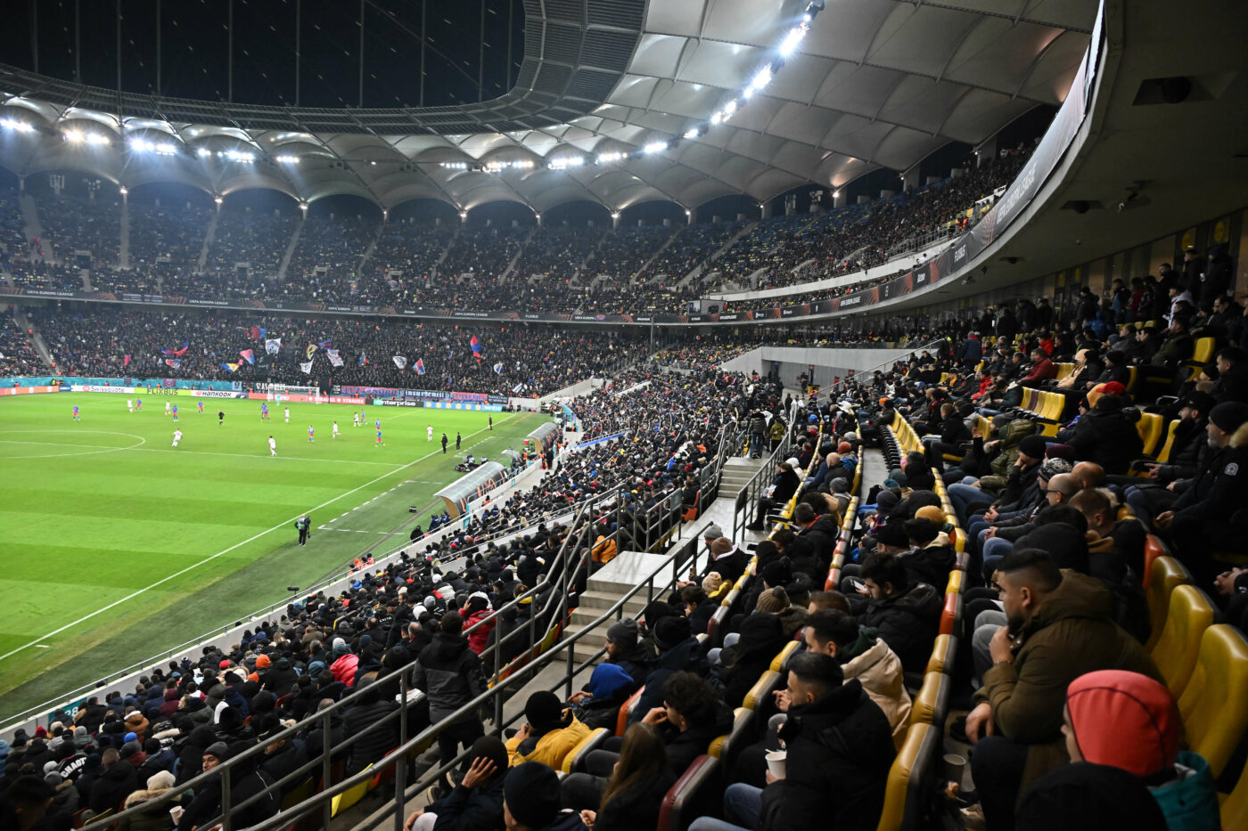 Englezii de la Manchester United au invitat un dinamovist la meciul cu FCSB! Cine a fost „câinele” chemat în loja britanicilor. EXCLUSIV