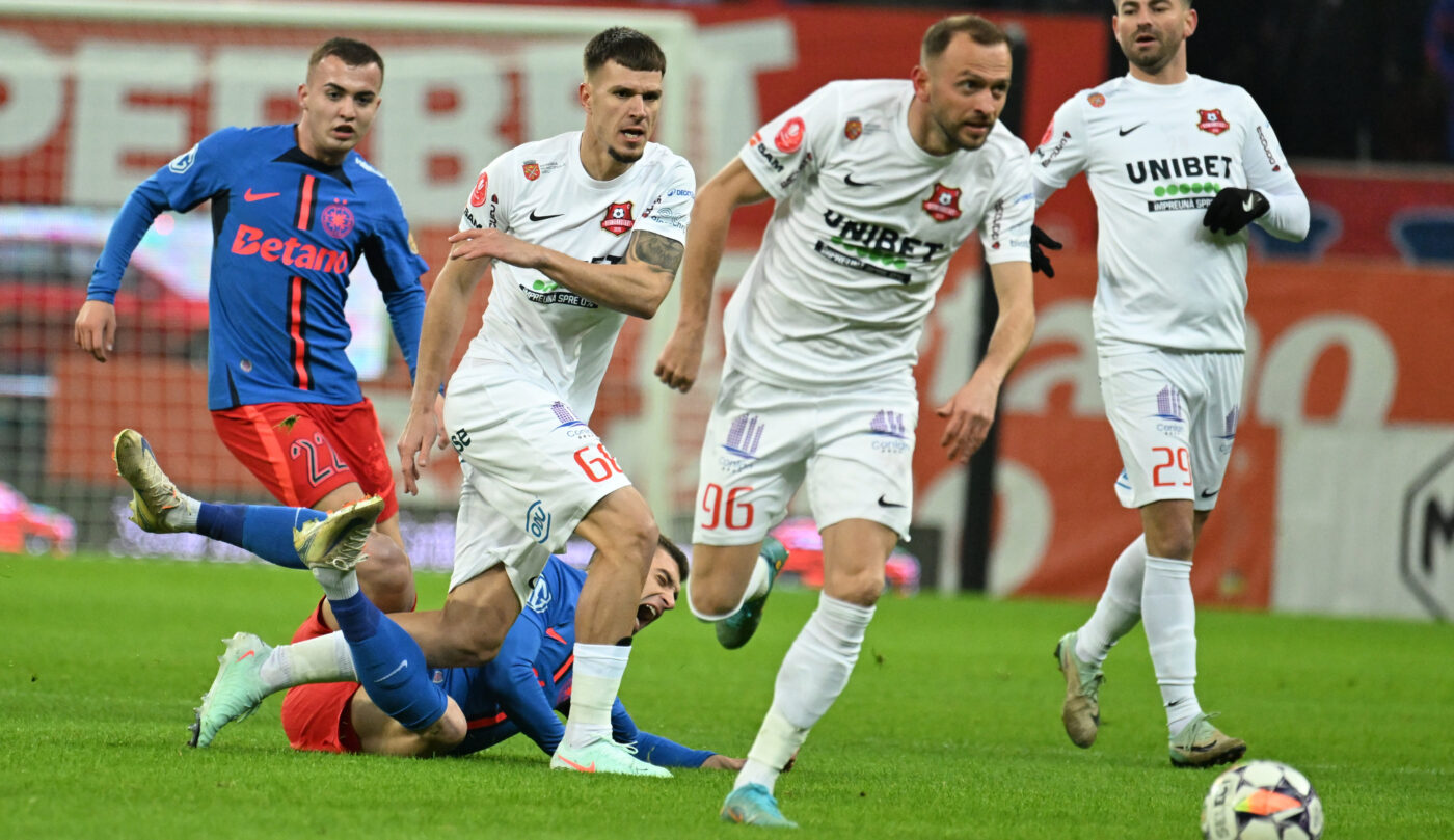 Fază controversată în FCSB – Hermannstadt. Campioana a cerut penalty, după ce Toma a fost acroşat de Murgia
