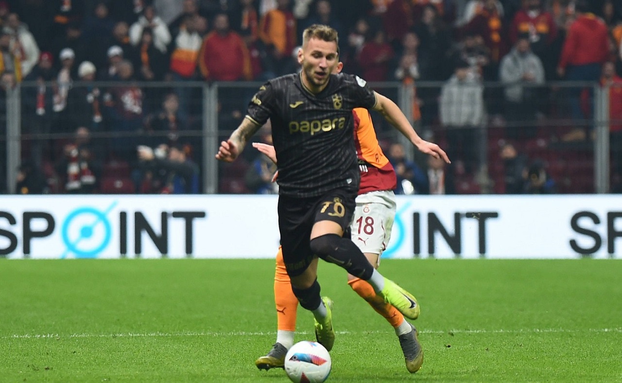Impresarul lui Denis Drăguș a dat verdictul privind transferul românului la Genoa! Ce i-a transmis atacantul într-o discuție privată