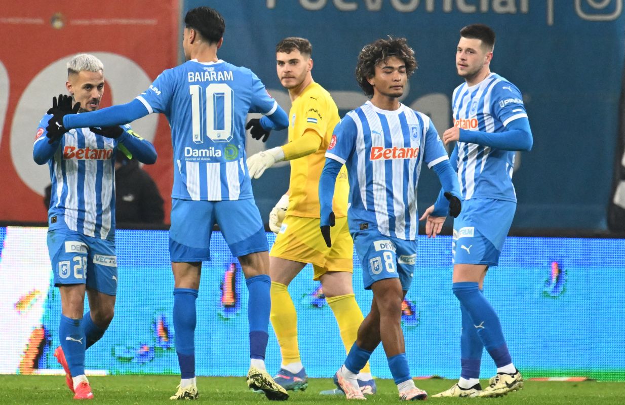 Jucătorul Universităţii Craiova refuză oferta din Olanda, unde ar fi fost antrenat de Robin Van Persie!