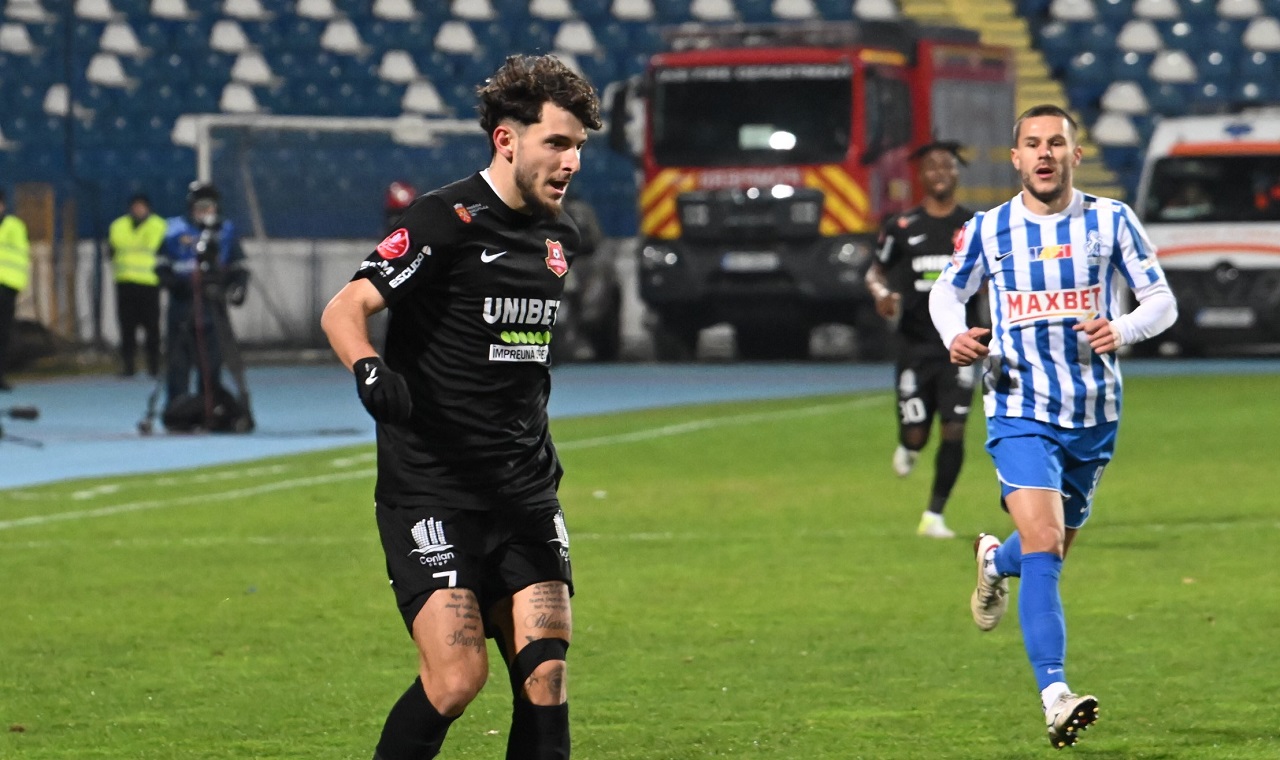 Mihai Rotaru încearcă lovitura iernii în mercato. Universitatea Craiova vrea transferul lui Ianis Stoica pentru a-l înlocui pe Andrei Ivan