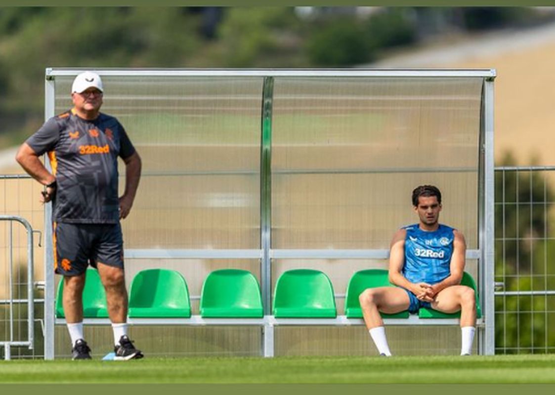 Nu mai are cum să-l ignore pe Ianis Hagi oricât ar vrea. Philippe Clement, forțat de presiunea rezultatului să ia decizia aceasta înainte de Rangers – Celtic