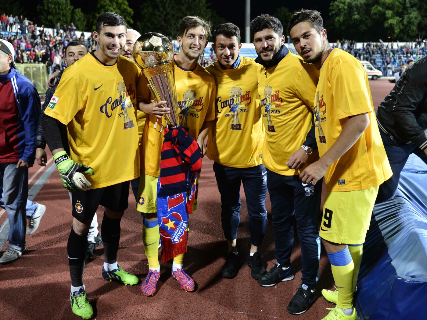 „A fost idolul națiunii și a câștigat milioane: astăzi, mama lui îl întreține”. Presa din Serbia a scris povestea nemiloasă a fotbalistului FCSB pe care Gigi Becali l-a îndrăgit enorm