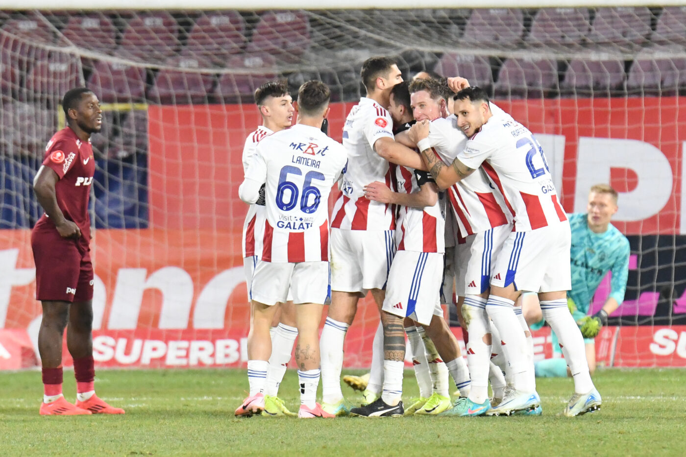 Preşedintele a intervenit şi a făcut anunțul despre clubul din Superliga care riscă falimentul. Ce se întâmplă, de fapt, la Oțelul Galați şi cât de gravă e situația