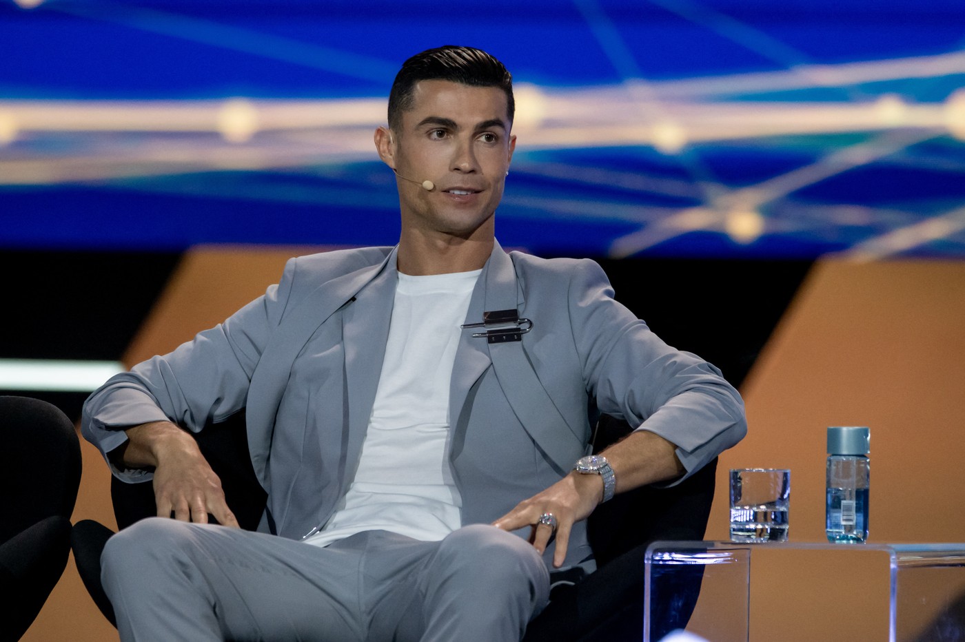 Prietenul din copilărie al lui Cristiano Ronaldo a dezvăluit de ce starul a avut probleme uriaşe în adolescență, la şcoală: „Toți erau geloşi pe el. Toate fetele îl voiau”