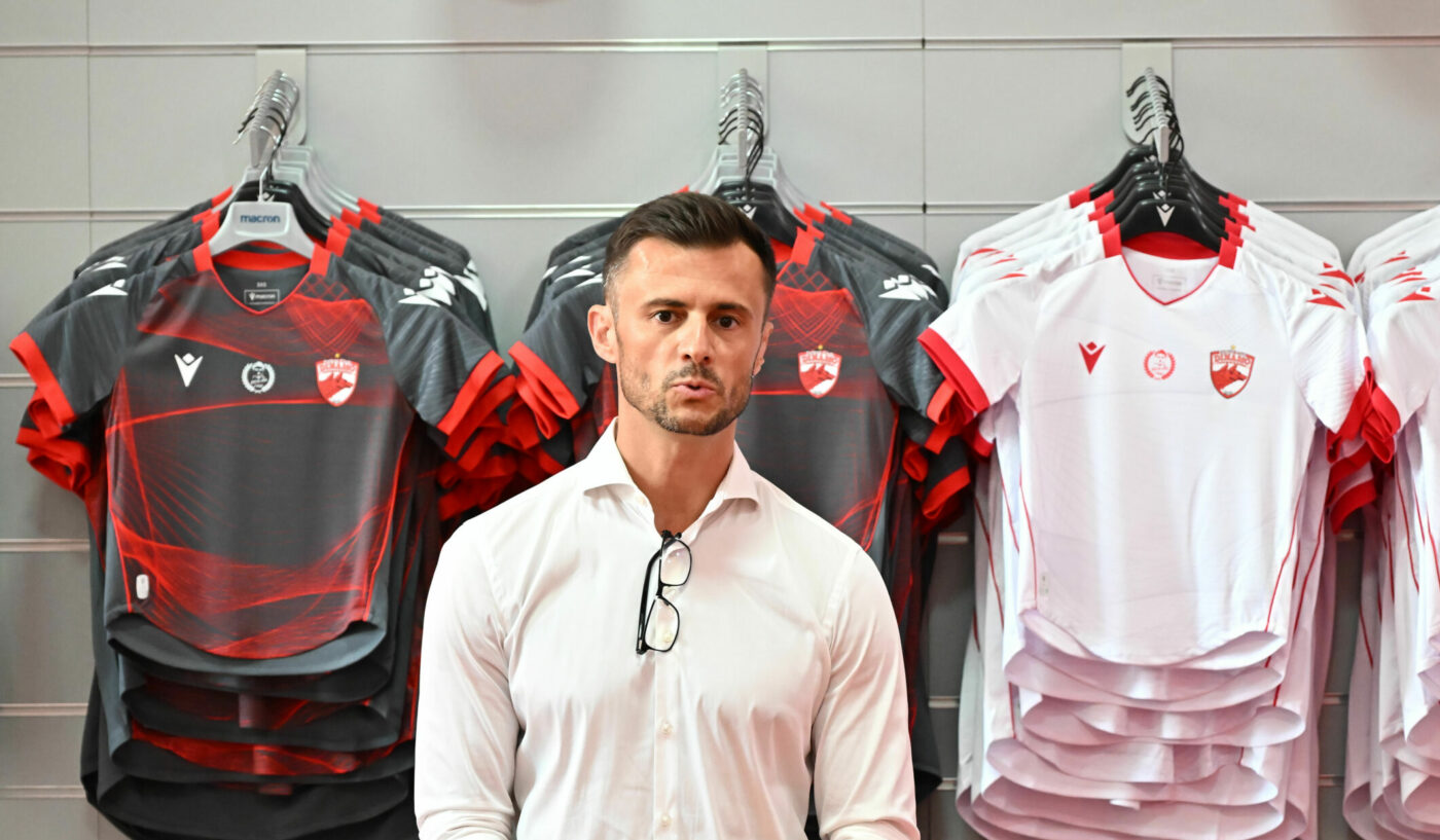 Primul fotbalist de care se descotorosește Dinamo în 2025! Andrei Nicolescu nu a avut milă de jucător: „A avut foarte, foarte, foarte multe șanse să joace! Trebuie să facă o schimbare, pare puțin plafonat aici”