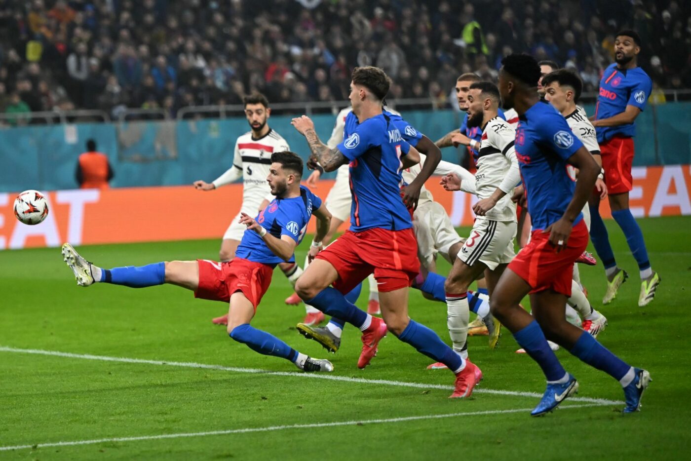 Reacția maghiarilor, după ce românii au pierdut în FCSB – Manchester United. Verdictul presei din Ungaria
