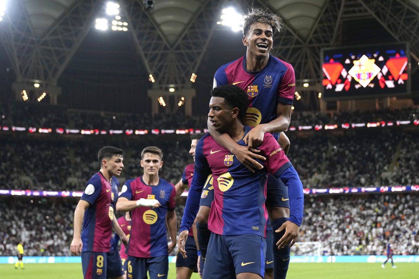 Real Madrid – Barcelona 2-5, în finala Supercupei Spaniei. „Manita”. Catalanii lui Hansi Flick își umilesc din nou marea rivală, după corecția administrată în campionat!