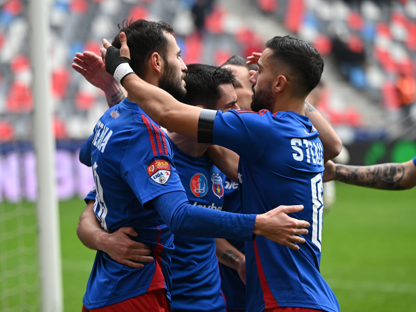 Mijlocașul care nu a ratat vreun meci la Steaua este dorit în Superliga: „E un jucător cu calitate, constant în evoluții și e normal să atragă atenția”. EXCLUSIV