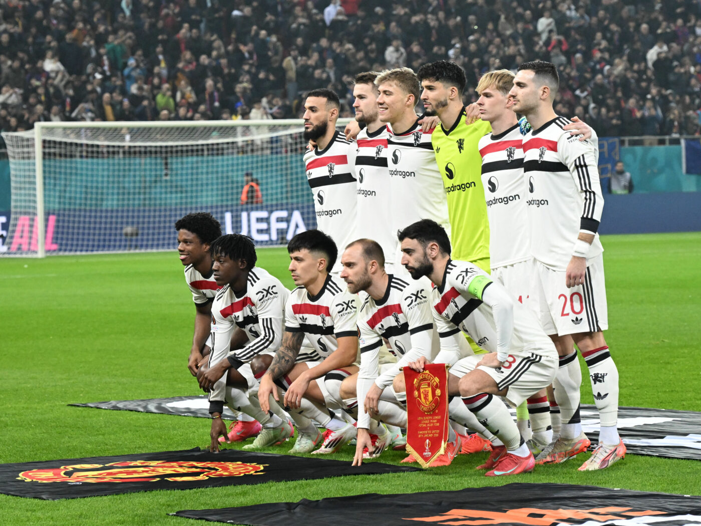 Surpriză pentru Ruben Amorim și oamenii grei de la Manchester United! Ce au primit din partea Stelei, imediat după meciul care a adus 50.000 de oameni în Europa League. EXCLUSIV