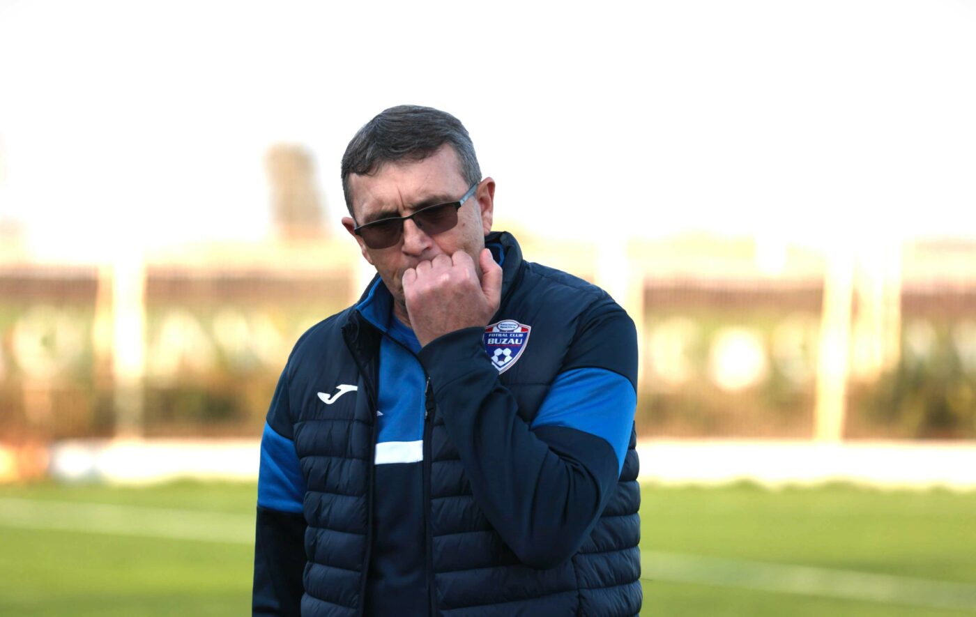 Top 10 „caterinci” Eugen Neagoe într-un amical din Antalya! Hohote de râs după ce l-a ironizat pe un azer căruia i-a sărit balonul în bărbie: „Ia cu pâine”. EXCLUSIV