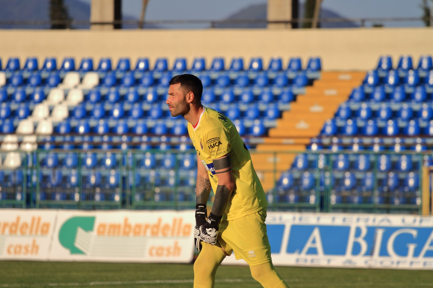 Transfer la Parma pentru fotbalistul român cu dublă cetățenie. Coleg pentru Man şi Mihăilā