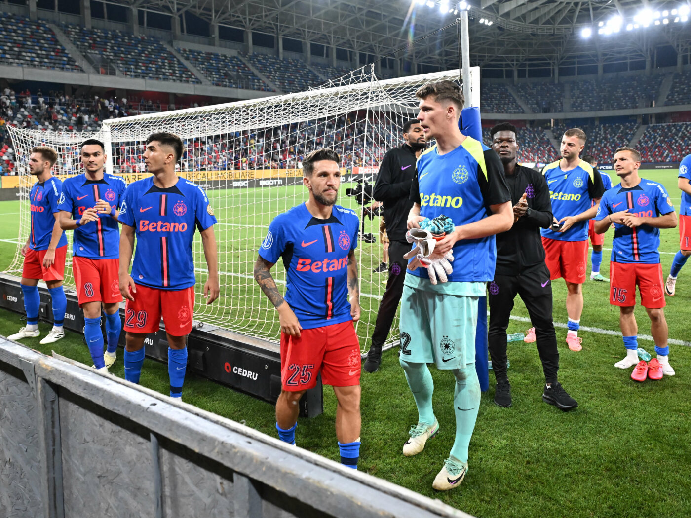 Transferul momentului la FCSB. Meme Stoica a anunțat plecarea fotbalistului, după meciul cu Manchester United, iar Gigi Becali îi aduce înlocuitor pe bani mulți