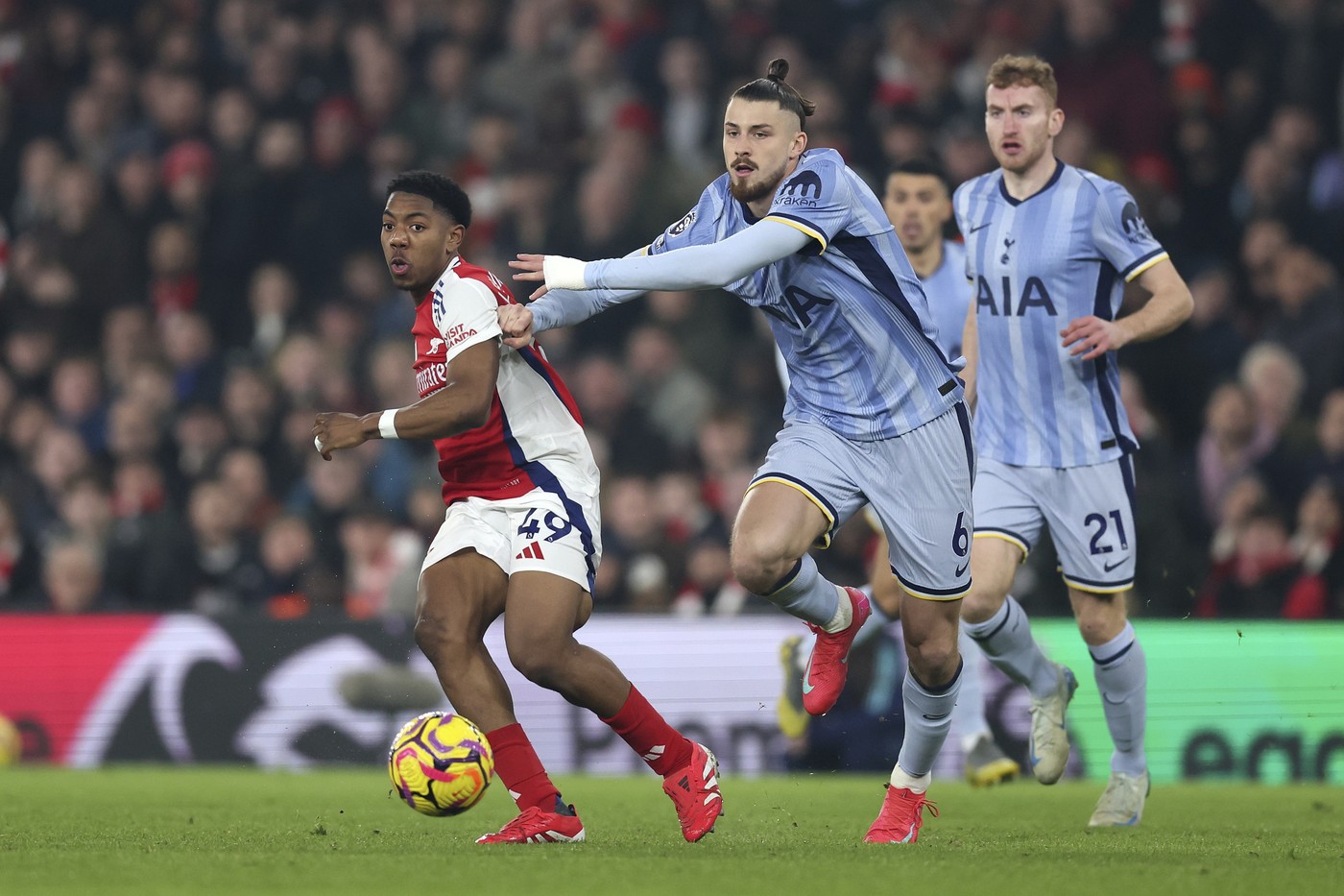 Ungurii au dat verdictul despre Radu Drăguşin, după Arsenal – Tottenham 2-1