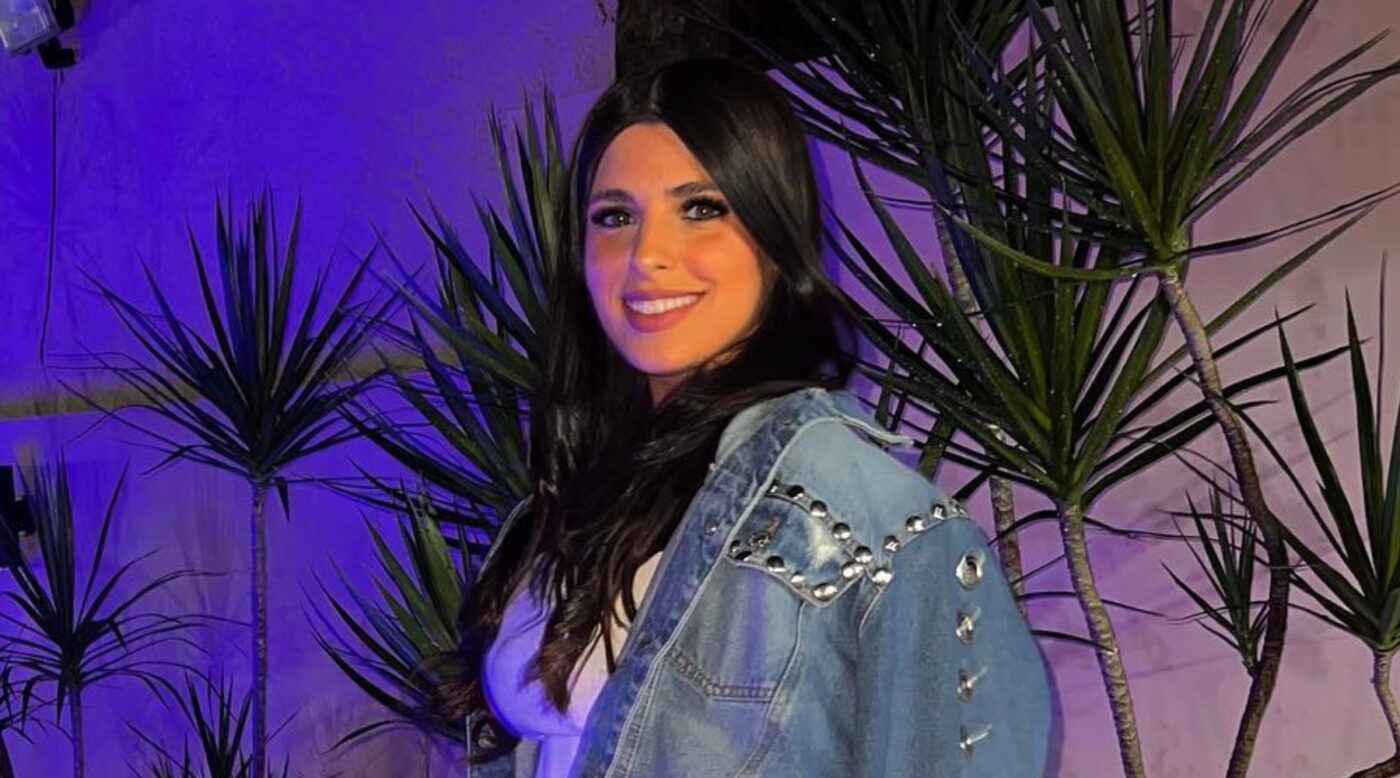 Valentina l-a părăsit pe fotbalistul milionar cu care se iubea din adolescență. Jucătorul vrea să se împace cu tânăra, dar a aflat că un coleg din națională s-a dat la ea