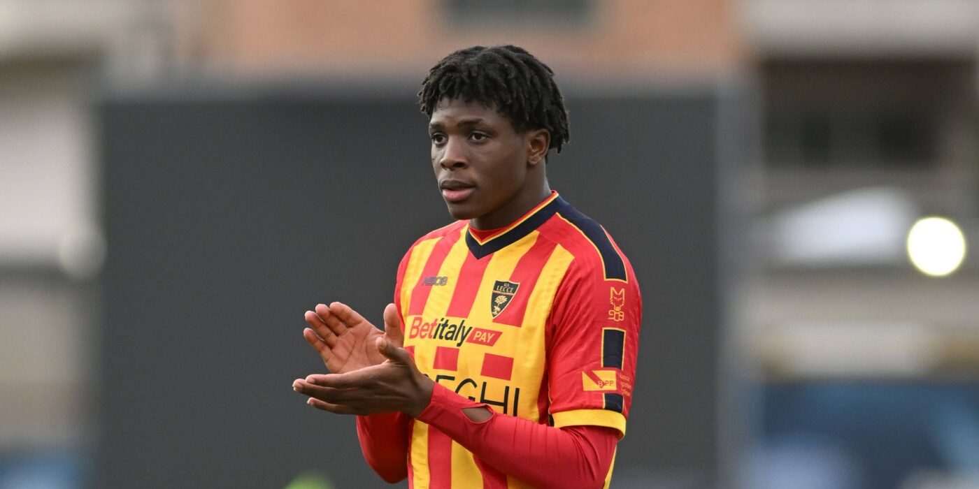Vor să facă marele transfer chiar înainte de FCSB – Manchester United. Oferta a fost trimisă