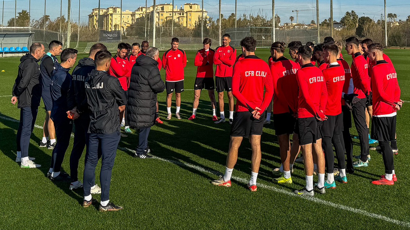 Un tânăr promițător din Liga 2, surpriza lui Dan Petrescu din lotul deplasat de CFR Cluj în cantonamentul din Spania. ”Își dorește foarte mult să reușească și până acum a făcut pașii corecți”