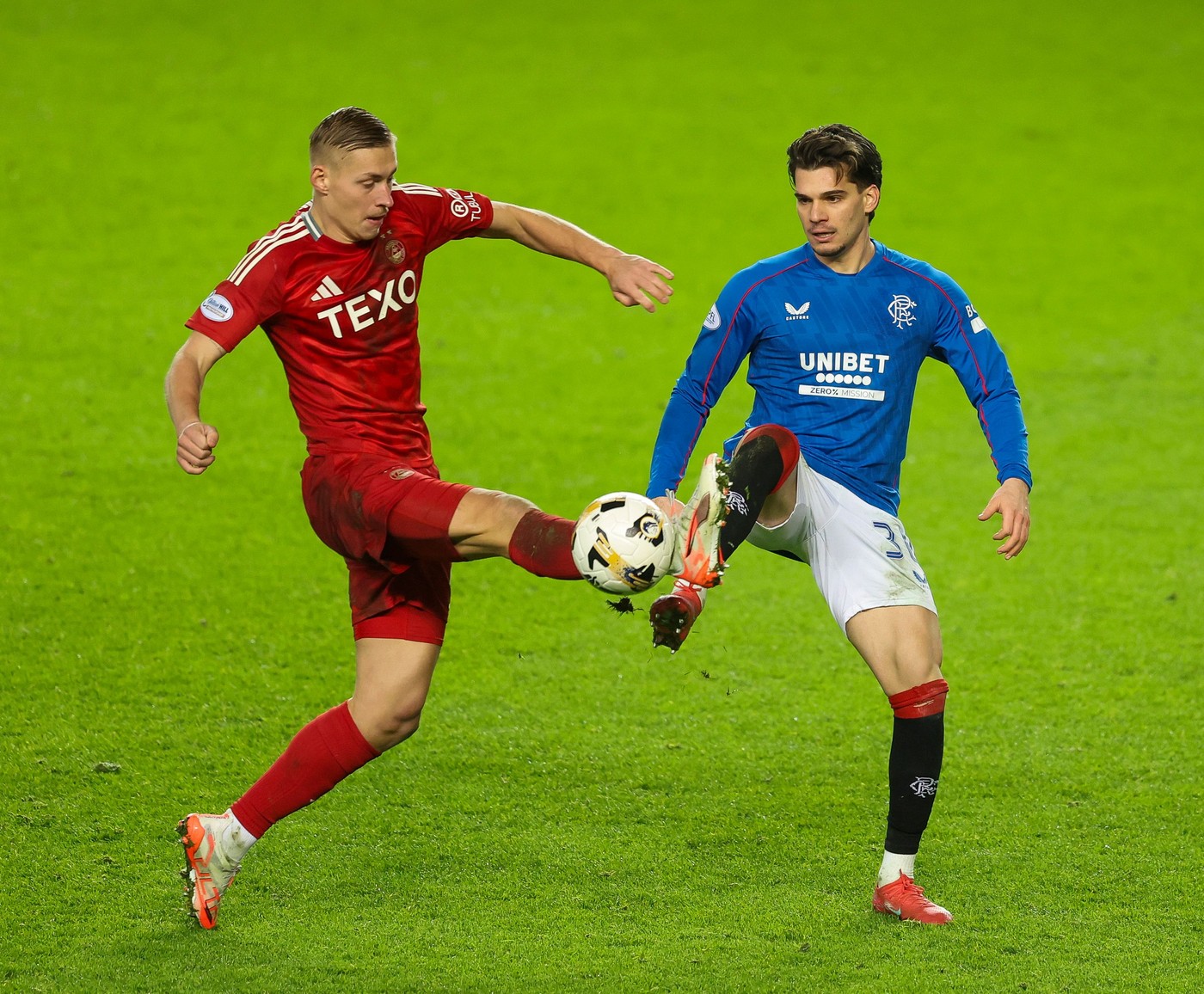 „Devine lider!”. Scoțienii îl ridică în slăvi pe Ianis Hagi după prestația din meciul cu Aberdeen