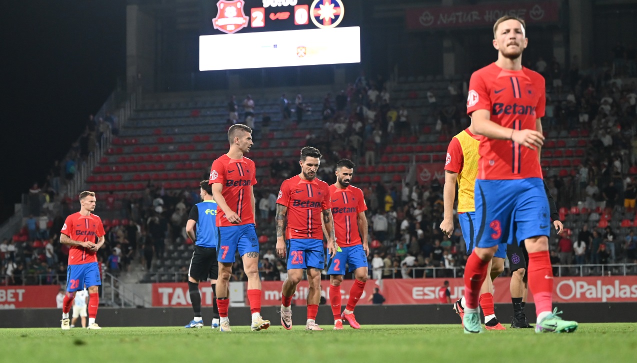 „Îi dau sute de mii de euro bonusuri”. Gigi Becali, anunț despre fotbalistul cu care FCSB a dat lovitura și care poate „face față la orice nivel”: se va rupe vestiarul!