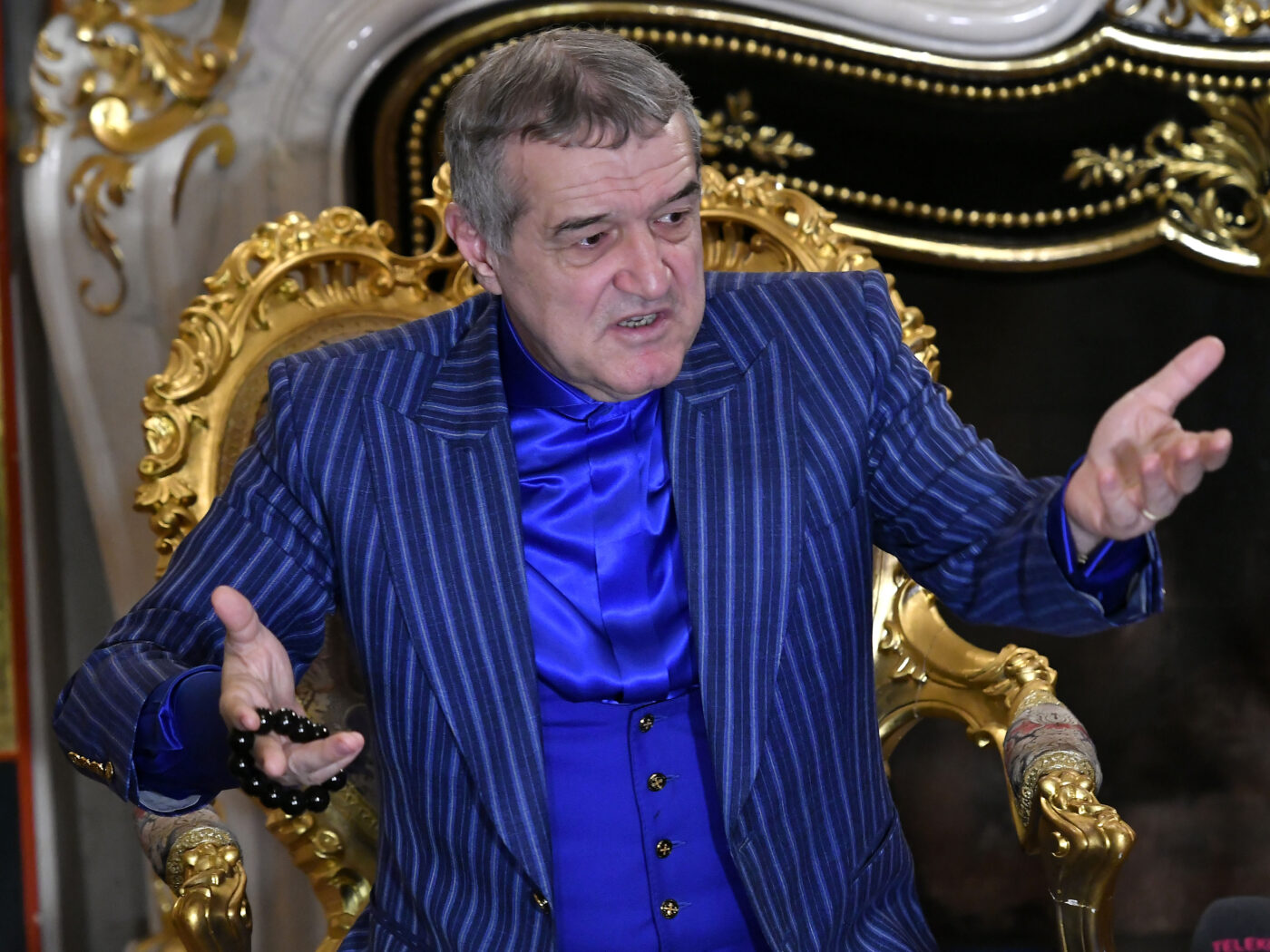 „Păi, ce, suntem nebuni la cap? Păi dăm un apartament cadou?”. Miliardarul Gigi Becali, furios că „barosanii erau barosani și săracii plateau”, a luat decizia
