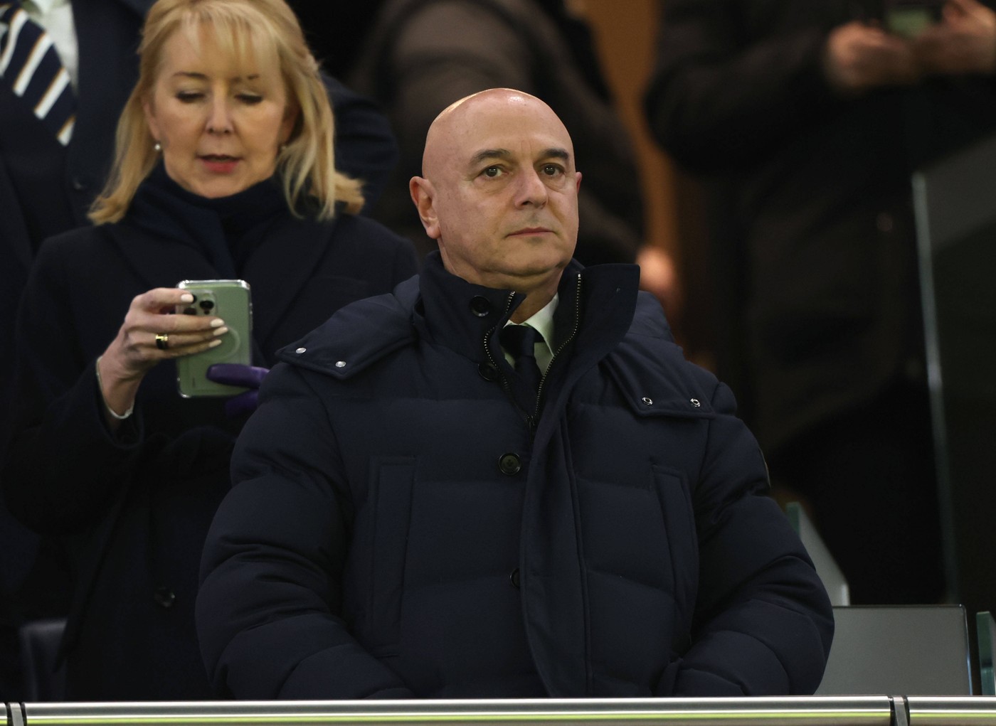 A doua zi după accidentarea lui Radu Drăgușin, patronul lui Tottenham a aterizat la Munchen pentru a perfecta transferul de 60.000.000 de euro