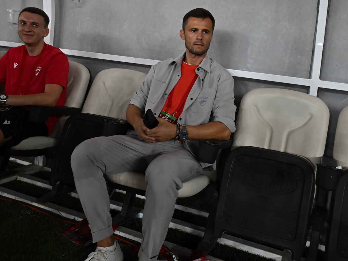 Acționarul lui Dinamo a făcut praf arbitrajul de la meciul cu FCSB și decizia din camera VAR: „Mi se pare incredibil să nu fie chemat!”