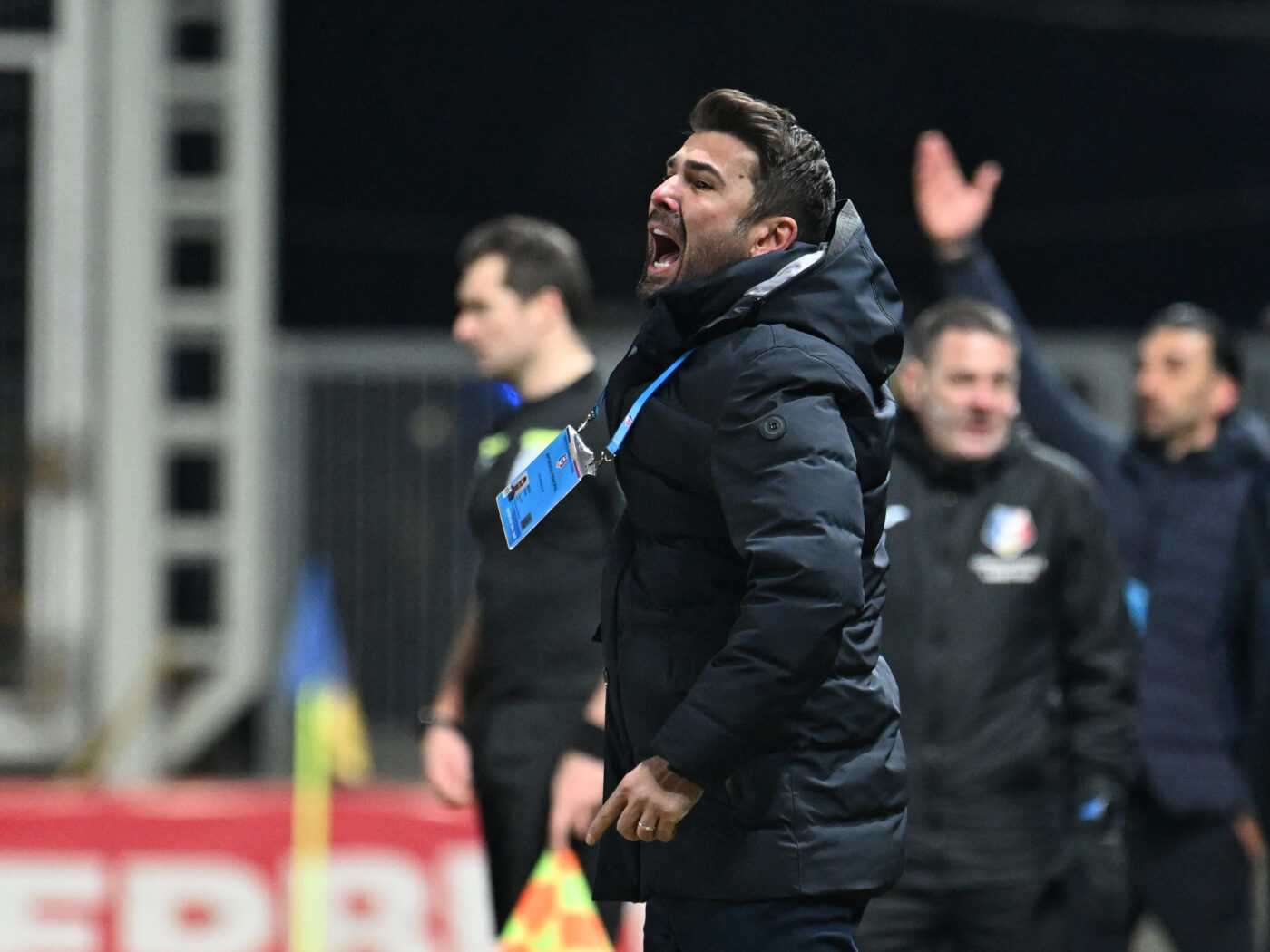 „E o nebunie la CFR Cluj. O bombă care stă să explodeze”.  Adrian Mutu e şocat de scandalul dintre Dan Petrescu şi Nelu Varga