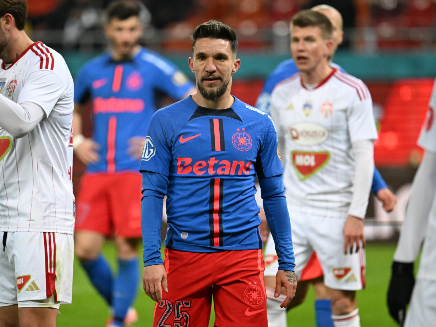 Alex Băluță şi gestul pentru care Gigi Becali nu mai are cum să-l dea afară de la FCSB în vară, cum l-a amenințat. Imaginile care schimbă totul