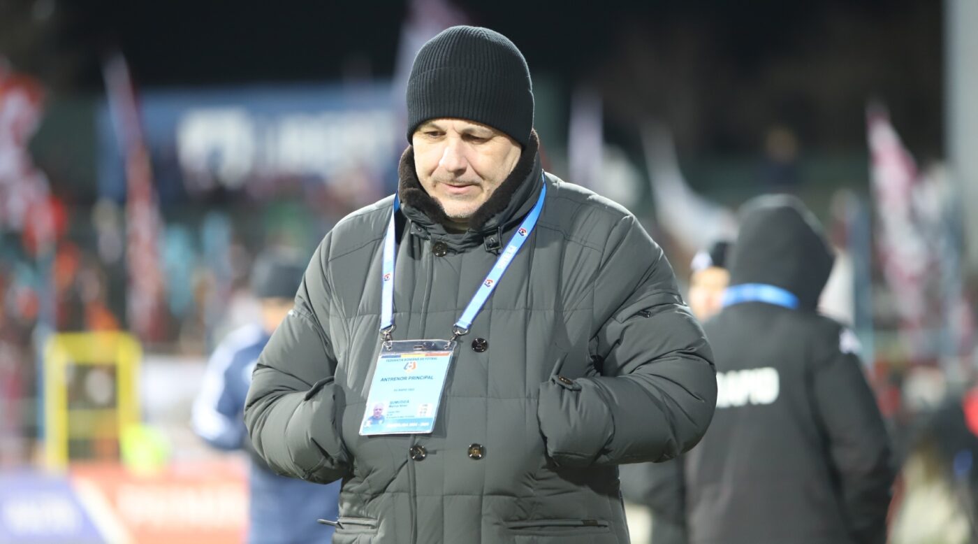 Cine și de ce a aruncat cu bulgări în Marius Șumudică. Antrenorul Rapidului vrea să demisioneze pentru că bănuiește că în spatele fanilor s-ar afla conducătorii din Giulești