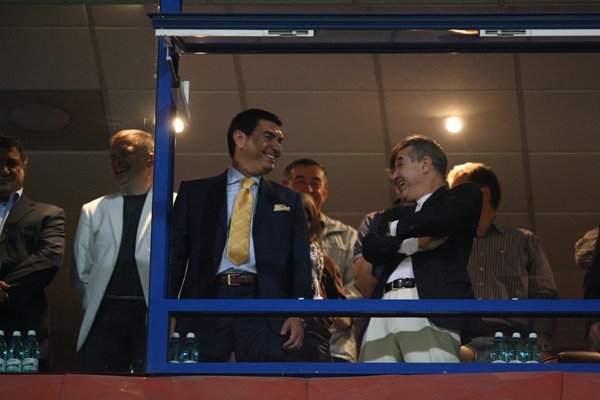 Cristi Borcea și Gigi Becali s-au contrat în direct, la TV. Milionarii s-au încins de la FCSB – Dinamo: „Să vină Shakira!”