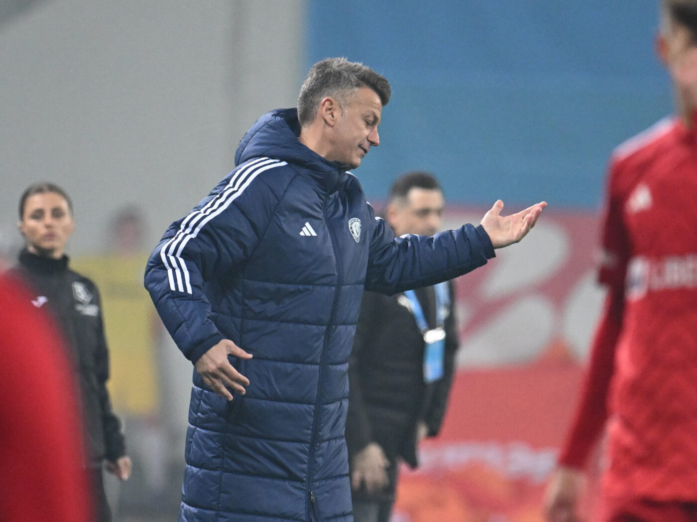 Faza care l-a scos din minți pe Ovidiu Burcă la Universitatea Craiova – Oțelul Galați 2-1: „Nu e posibil!”. Reacția lui Ahmed Bani după primul gol pentru dunăreni: „Nu are niciun rost”