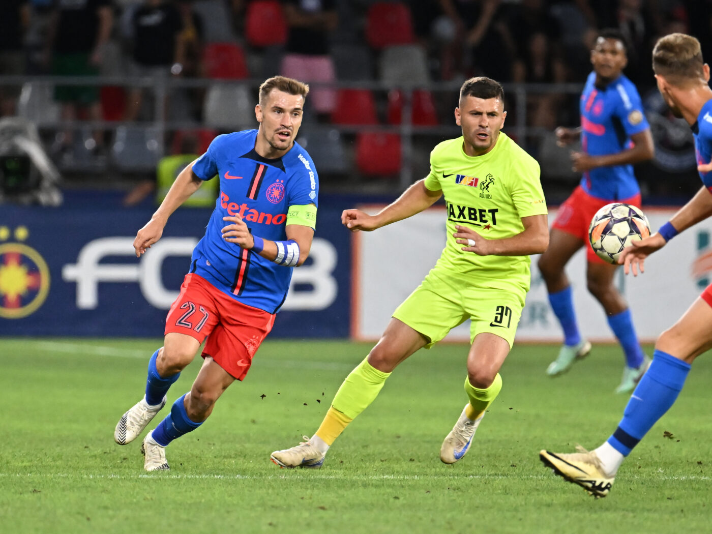 Final de telenovelă la clubul din Superliga, după scandalul dintre căpitan și antrenor! „Am fost convins!”. EXCLUSIV