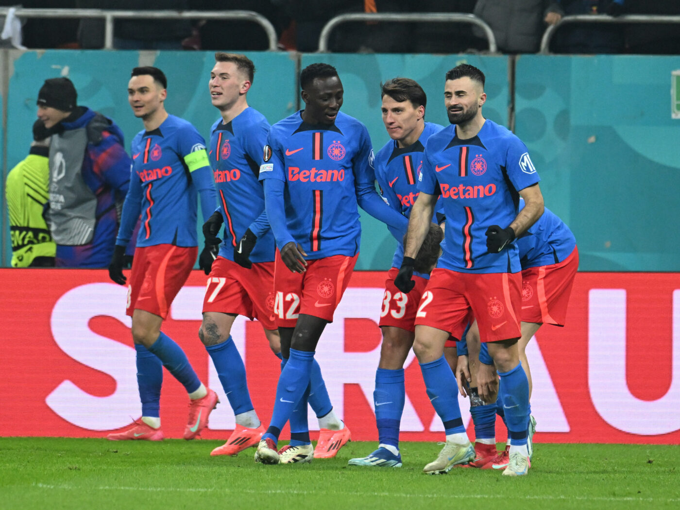 Francezii dau acatiste ca să pice cu FCSB în optimile de finală! Au făcut calculele până în semifinale: „E cea mai bună variantă”