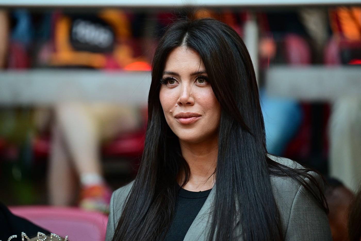 Impresara îl „curăță” pe fotbalistul milionar la divorț: îi ia vila de la Milano, vila de la lacul Como și îi cere pensie alimentară de 500.000 de euro pentru cele două fetițe