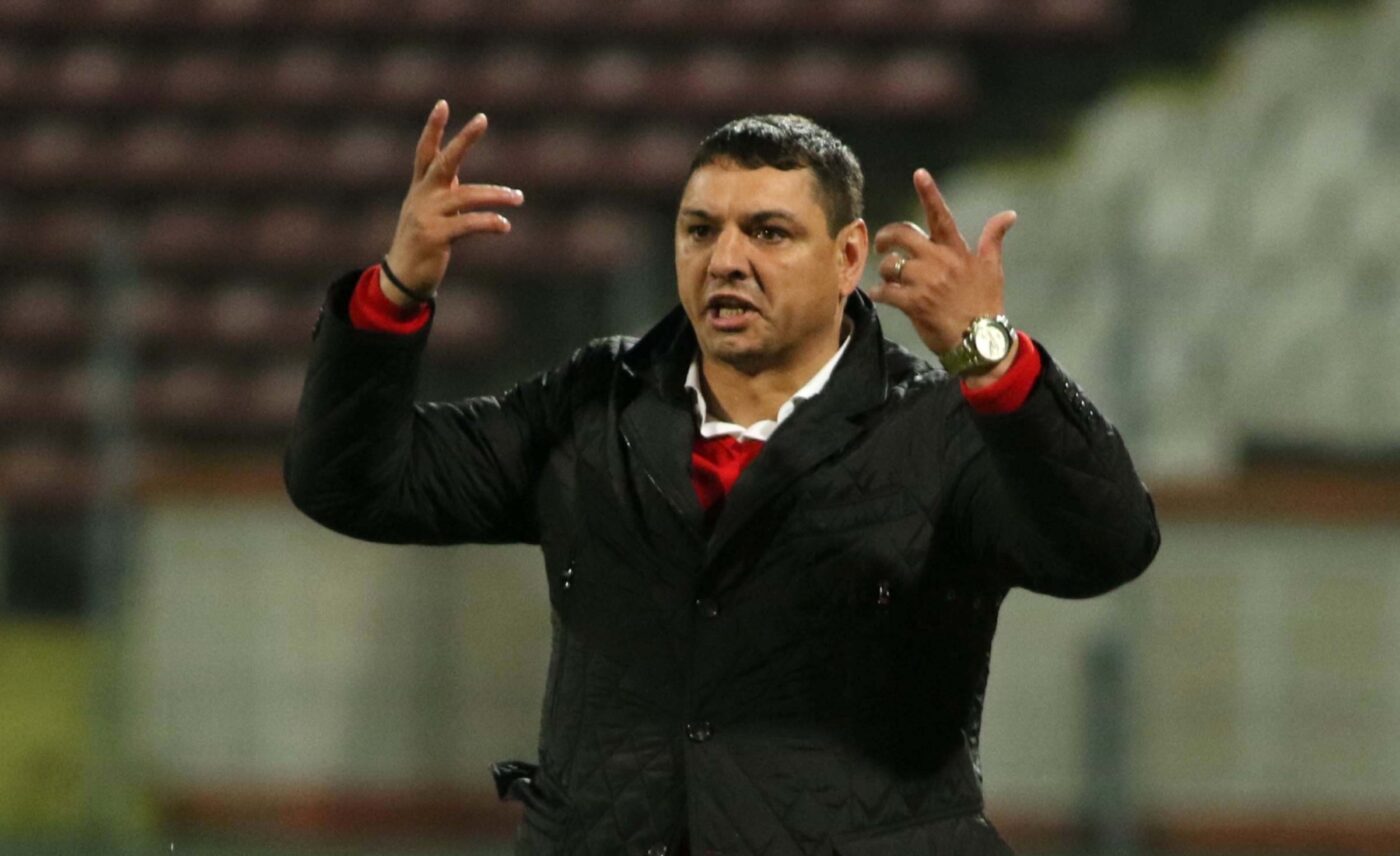 Ionel Ganea face iureş împotriva fanilor Rapidului care l-au atacat cu bulgări pe Marius Şumudică! „Să fie interzişi pe stadion!”