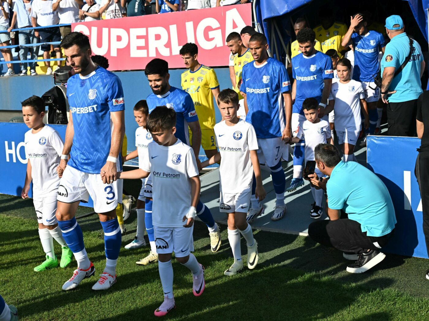 Lovitură pentru Gică Hagi. Pleacă sigur fiul acționarului de la Farul: ce ofertă a primit