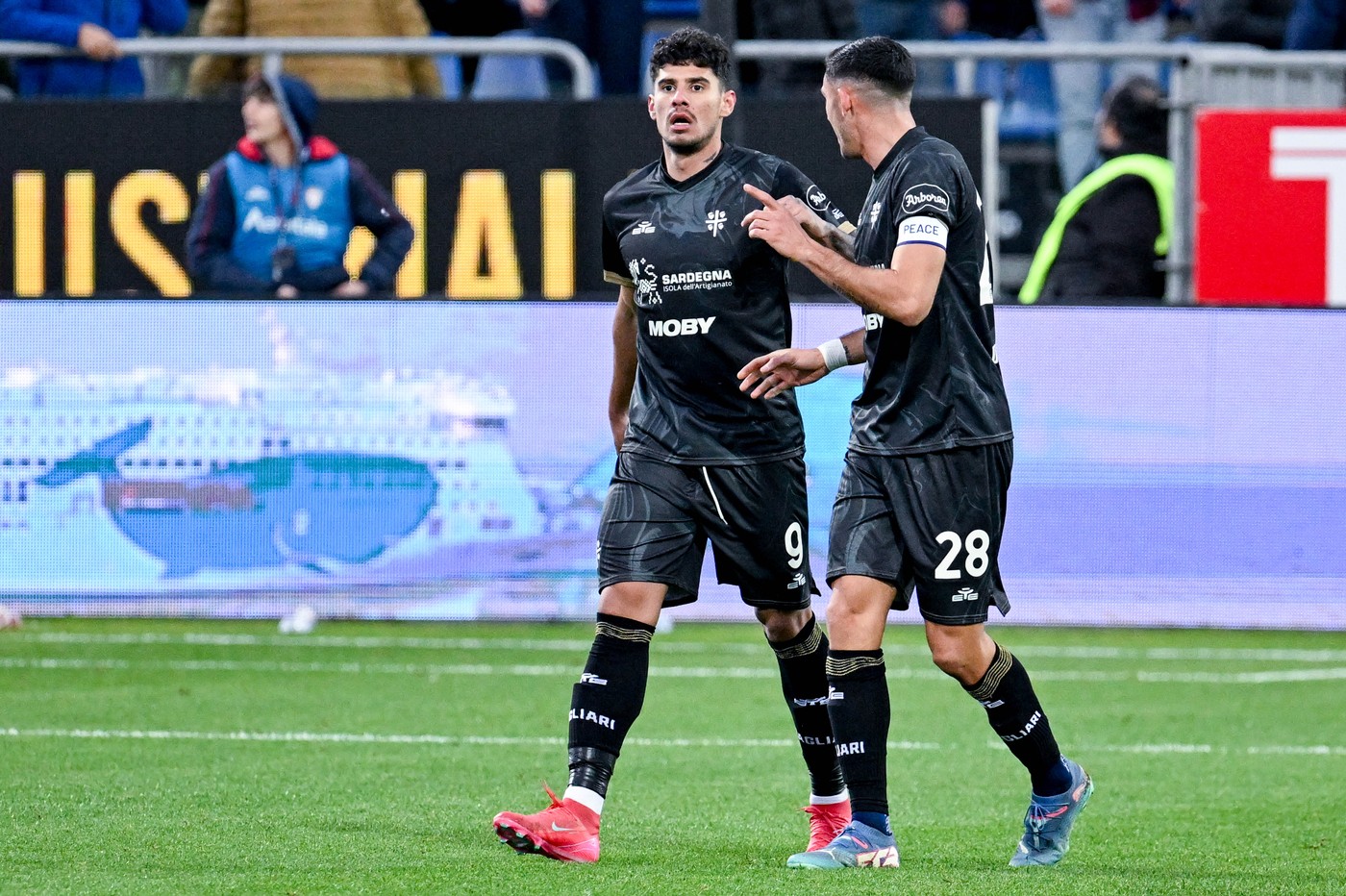 Nota uriașă primită de Florinel Coman după debutul fulminant în Serie A. I-a lipsit o sutime ca să fie omul meciului Cagliari – Parma 2-1