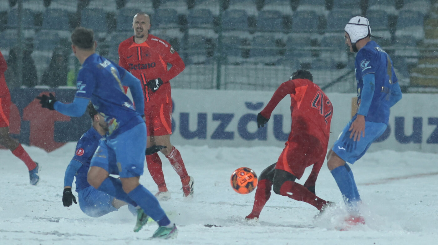Notele fotbaliștilor de la FCSB, după victoria cu Gloria Buzău. Cine a fost ales omul meciului