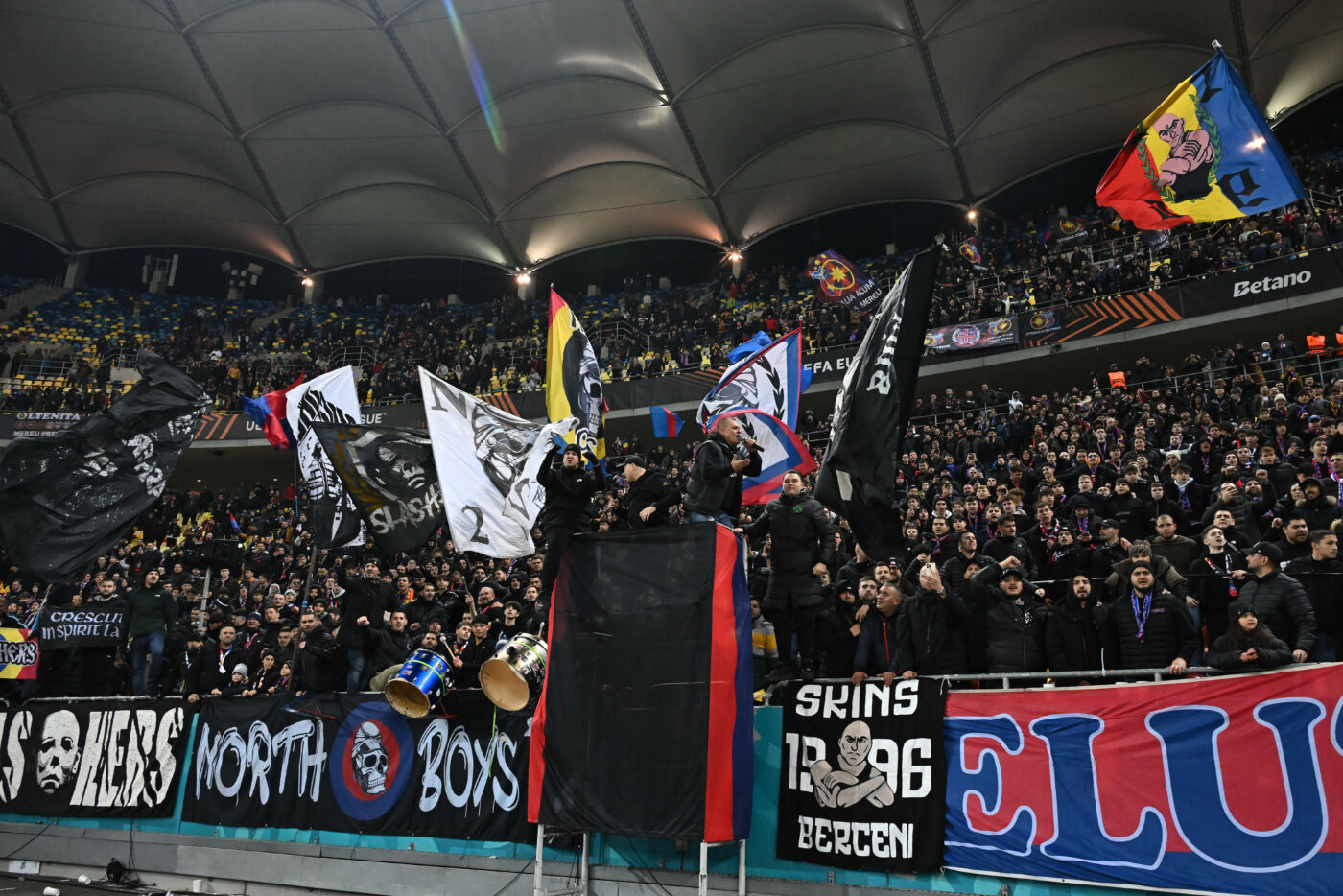 Nu e glumă! Fanii FCSB au fost obligați de şefii de la Petrolul să cumpere bilete şi la meciul ploieştenilor cu UTA Arad