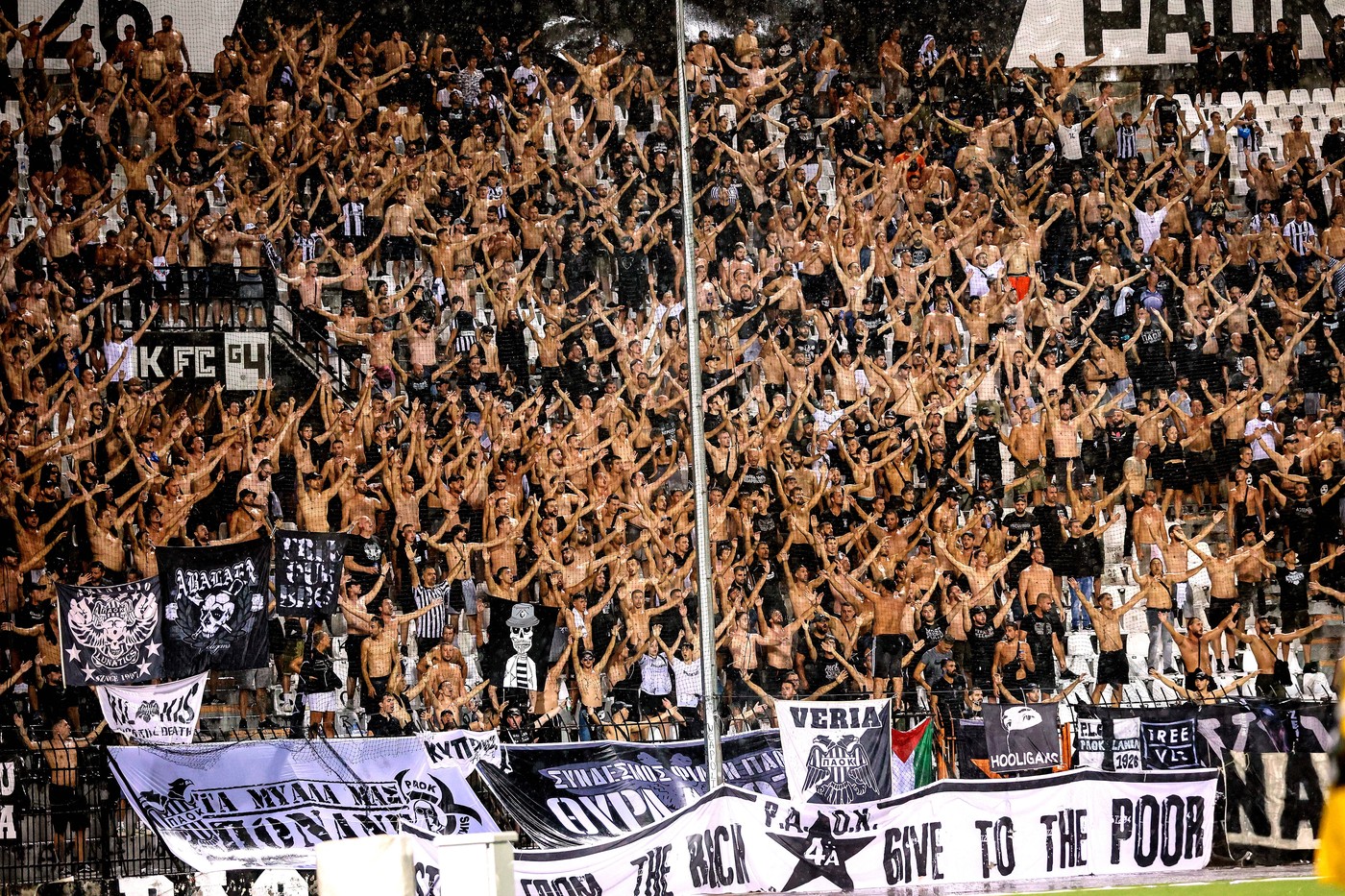 Nu e glumă! Grecii vin mai mulți la Bucureşti pentru meciul FCSB – PAOK decât englezii la partida cu Manchester United